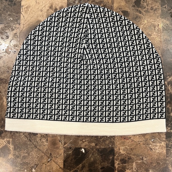 Fendi Black and White Knit Hat - Picture 1 of 3